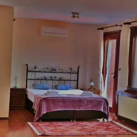 The Mira House Farm stay *